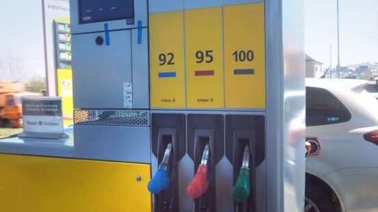 Лимиты на АЗС в регионах: в Бурятии начали продавать бензин только в баки автомобилей