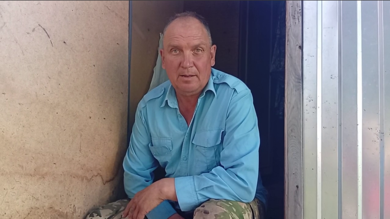 «Вчерась себе варил на костре, сегодня другу Мишке». Погорельцу из Кумино пришлось перенести все домашние дела на улицу